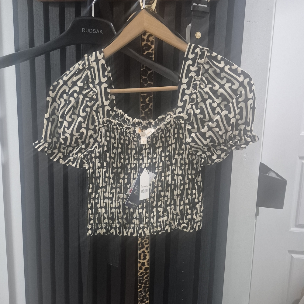 Monteau Black and Cream Geometric Blouse